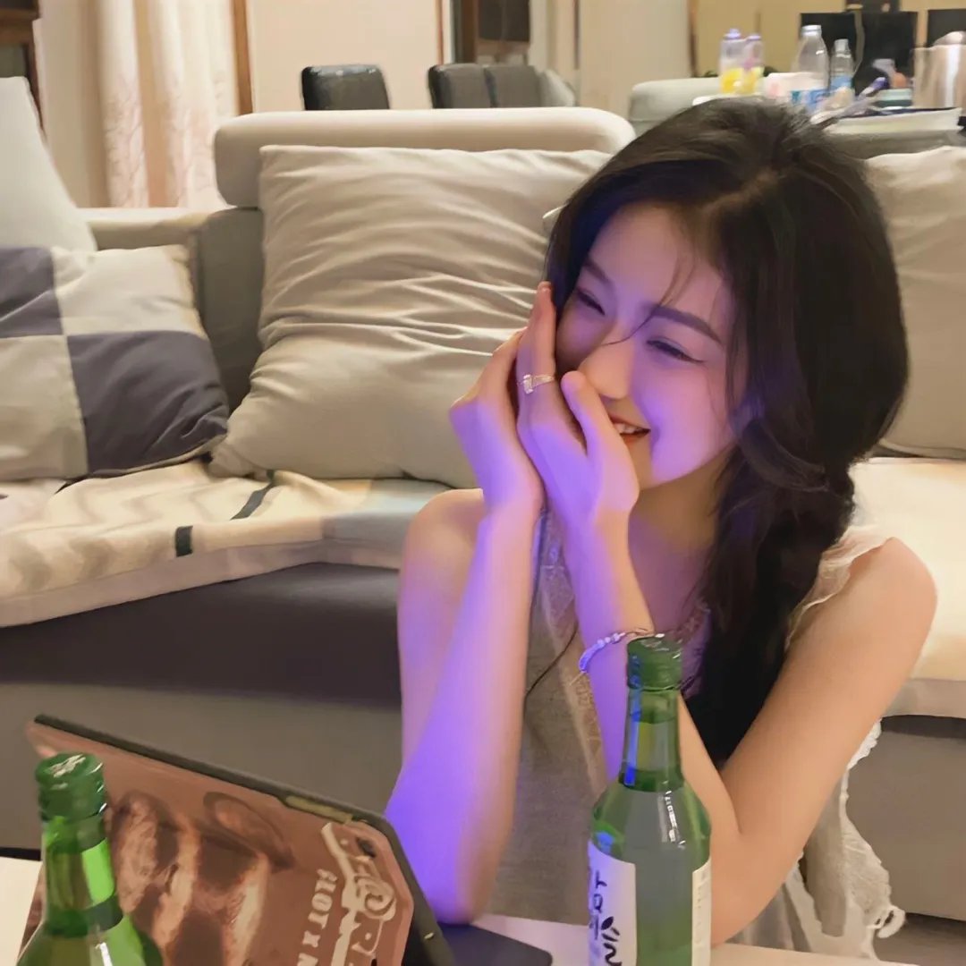 穿书后带着系统攻略神秘反派